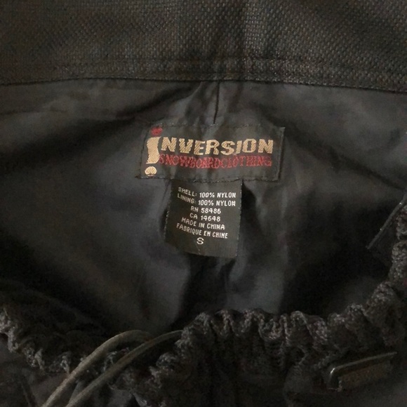 Inversion Snowboard Clothing. - Picture 2 of 6